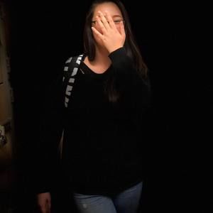 Meet your Posher, Esther